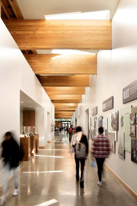 Canyon Commons Dining Hall, George Fox University — Hacker University Corridor Design, School Hall Design, University Classroom Interior, University Corridor, University Hallway, College Hallway, College Corridor, Interior Design University, Exhibition Hall Design