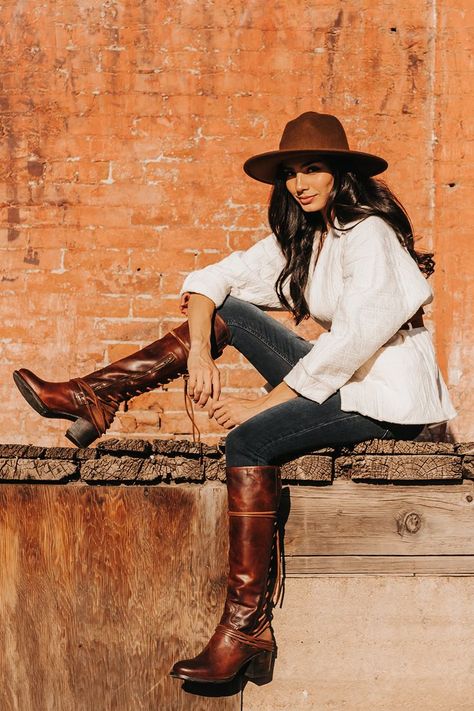 Freebird stores - coal Freebird Coal Boots Outfits, Fall Outfits With Cowboy Boots, Freebird Boots Outfit, Outfits With Cowboy Boots, Boho Fall Outfits, Cowboy Boot Outfits, Freebird Boots, Fall And Winter Outfits, Boots Outfits