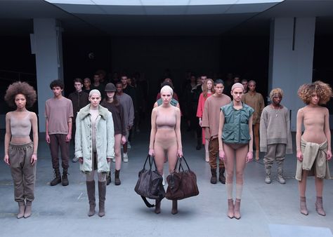 Kanye West debuts his first Adidas collection and describes it as the world's "first solutions-based" clothing line. Yeezy Fashion Show, Kanye West Show, Yeezy Season 1, Yeezy Collection, Base Clothing, Kanye West Adidas, Kanye West Style, Yeezy Fashion, Best Of Fashion Week