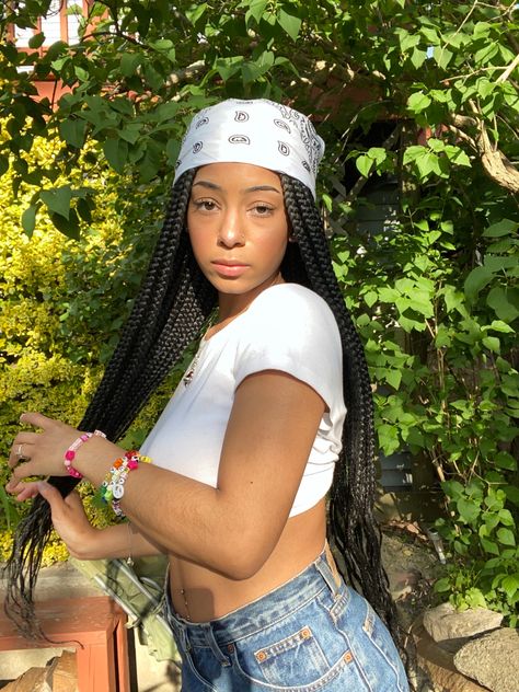 Bandana Hairstyles Box Braids, How To Style Braids With A Bandana, Braids Bandana, Braids And Bandanas, Braids With Bandana, Bandana With Braids, Bandana Braid Hairstyles, Bandana Outfit Ideas, Bandanna Hairstyle Box Braids