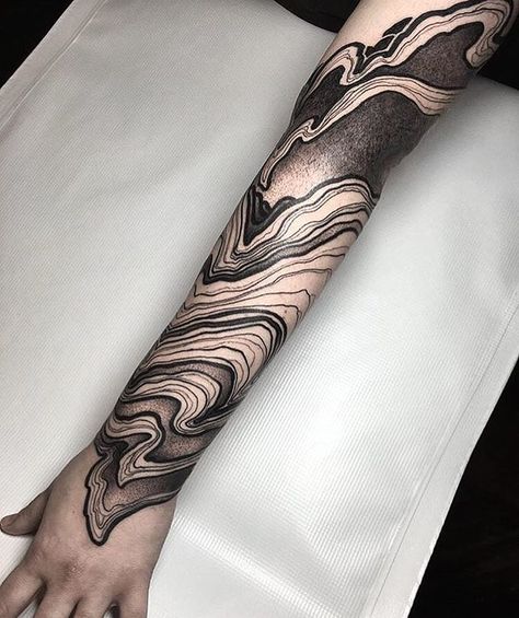 Another killer by @raphcemo guest at @ceremonytattoosociety (@kidsloveinkeast )#ttt #tattooing #tattoo #contemporarytattooing #sangbleu #tatouage #inked #bodyart #TTTpublishing www.sangbleu.club/shop/publications/ Forearm Tattoo Men Sleeve, Design Tatuaje, Unique Forearm Tattoos, Mangas Tattoo, Neotraditional Tattoo, Hamsa Tattoo, Forearm Sleeve, Tattoo Inspiration Men, Muster Tattoos