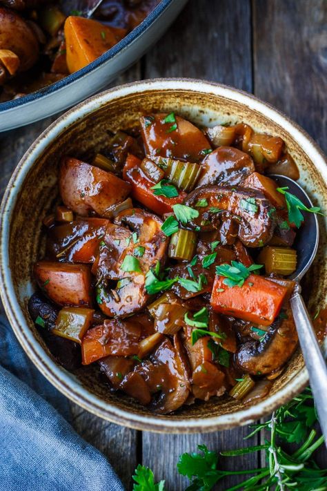 Hearty and delicious, this vegan Vegetable Stew is made with a rich flavorful homemade broth and tender veggies. Gluten-free. Hearty Vegetarian Soup, Stew Dinner, Homemade Broth, Vegetable Stew Recipe, Vegetarian Stew, Vegan Beef, Vegan Stew, Vegetarian Soup Recipes, Vegetable Beef Soup