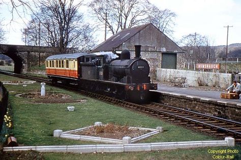 Disused Stations: Humshaugh Station London Brighton, Disused Stations, Steam Engine Trains, Steam Railway, British Railways, Model Railways, Railroad Photography, Train Stations, British Rail