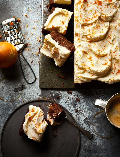 Baking a carrot cake as a traybake makes it quicker and easier than ever. Try our simple recipe topped with cream cheese frosting Petit Cakes, Cake Traybake, Carrot Cake Traybake, Traybake Recipes, Carrot Cake Recipe Homemade, Carrot Cake Dessert, Traybake Cake, Carrot Cake Recipe Healthy, Slab Cake