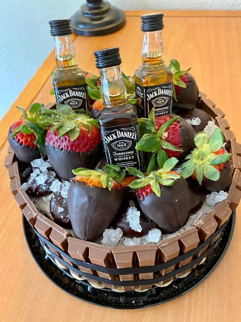 21st Cake For Guys, 21st Birthday Cake For Guys Turning 21, Guy 21st Birthday, 21st Birthday Cake Ideas For Guys, Male 21st Birthday Ideas, 21st Birthday Themes For Guys, Mens 21st Birthday Ideas, Birthday Cake For Guys, Cake For Guys