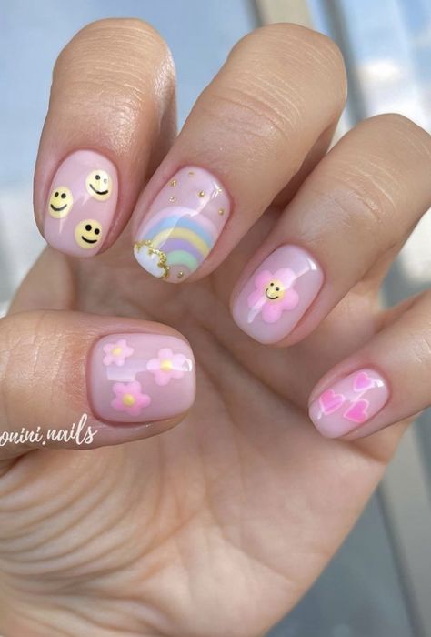 Kids Nail Designs Simple Short, Kids Nail Polish Ideas, Summer Kids Nails, Nail Art For Kids Easy, Kids Summer Nails Designs, Nails Kids Cute, Kid Acrylic Nails, Kid Nail Designs Easy, Girls Nails Kids