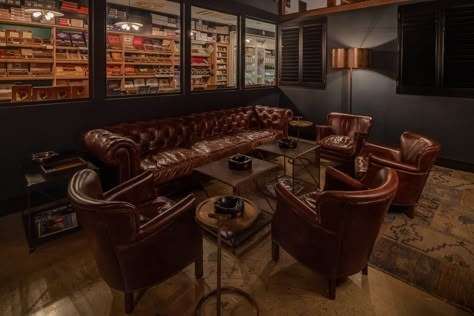 Mens Lounge Room, Cigars And Whiskey Man Caves, Cigars Lounge, Gentlemans Room, Gentlemans Lounge, Zigarren Lounges, Bar Lounge Room, Speakeasy Decor, Party Rooms