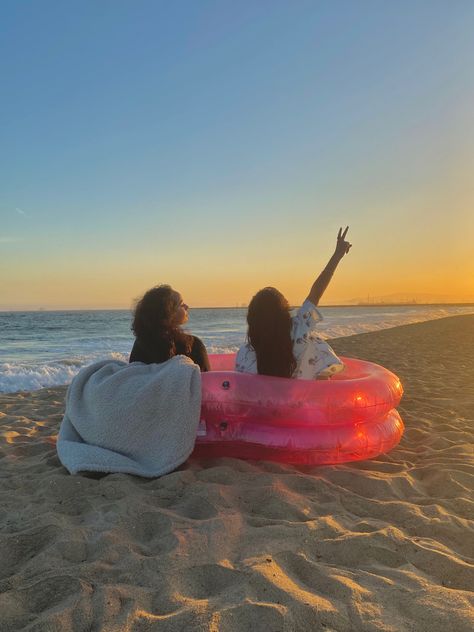 Beach photoshoot in heart shaped kiddie pool Heart Pool Beach, Heart Floatie Beach, Kiddie Pool Photoshoot, Inflatable Pool Beach, Heart Pool Float, Heart Shaped Pool, Pink Beach Sunset, Heart Pool, Beach Bday