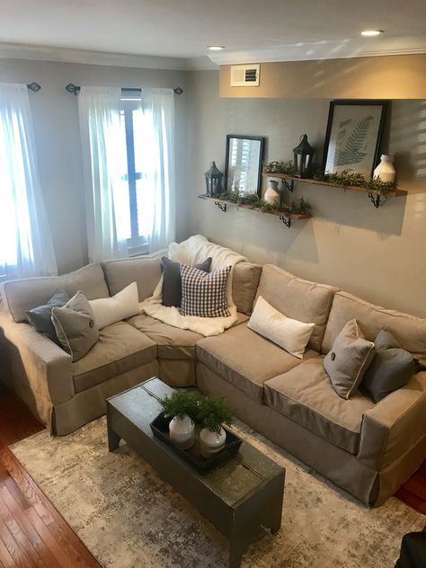 Modern Farmhouse Living Room Decor, Modern Farmhouse Living Room, Living Room Decor Apartment, Farmhouse Living, Modern Farmhouse, Sectional Couch, Living Room Decor, Farmhouse, Room Decor