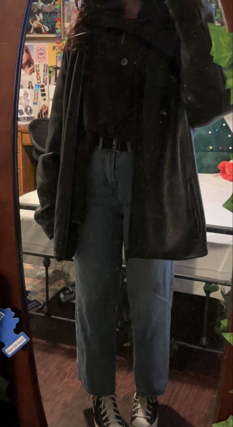 Grunge Outfits For Rainy Days, Outfit Inspo Grunge Winter, Grunge Outfits For Cold Weather, Cute Grunge Outfits Winter, Teen Grunge Outfits, Grunge Outfits For Winter, Alt Outfits For Winter, Grunge Outfits Oversized, How To Dress Gay In Winter