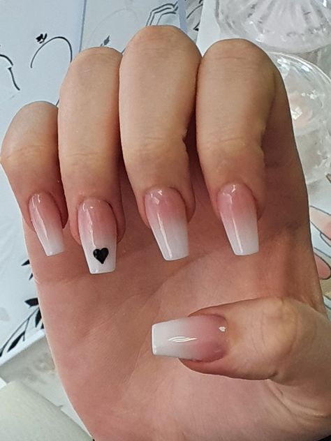 Ombre Gel Nails, Baby Boomers Nails, Nails 2022, Ombre Nail Designs, Baby Boomer, Cute Acrylic Nails, Ombre Nails, Heart Design, Nail Ideas