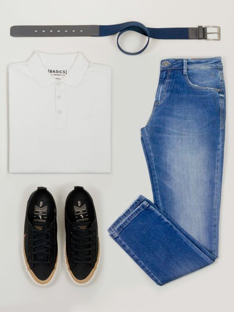 Versatilidade e conforto são importantes para o dia a dia, por isso as roupas básicas como o jeans, moletom, camiseta branca e calçados confortáveis são elementos essenciais na hora de comprar! #flatlay #roupas #masculino #básico #calçajeans #camisetabranca #acessórios Pant Flatlay, Jeans Flatlay Photography, Flatlay Photography Clothing Men, Flat Lay Mens Fashion, Jeans Flatlay, April 2024, Boutique, Pants