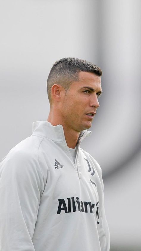 Cr7 Haircut, Football Hairstyles, Cristiano Ronaldo Haircut, Ronaldo Hair, Cristiano Ronaldo Hairstyle, Crew Cut Hair, Ronaldo Haircut, Very Short Hair Men, Cristiano Ronaldo Young