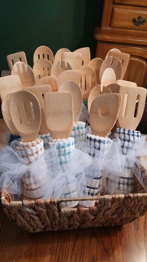 Kitchen Tea Thank You Gifts Favors, Gift Ring Ideas, Kitchen Bridal Shower Favors, Utensil Wrapping Ideas, Doorgift Ideas Wedding Diy, Housewarming Favor Ideas, Housewarming Thank You Favors, Shower Thank You Gifts, Wedding Shower Thank You Gifts