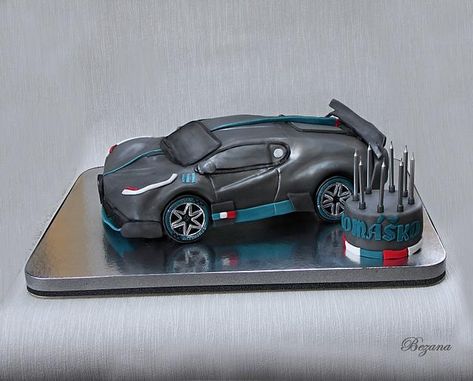 Bugatti Cake, Car Cakes For Boys, Duper Cake, Bugatti Divo, 9 Birthday, Pear Cake, Cake Decorating For Beginners, Warm Cake, Pear Recipes