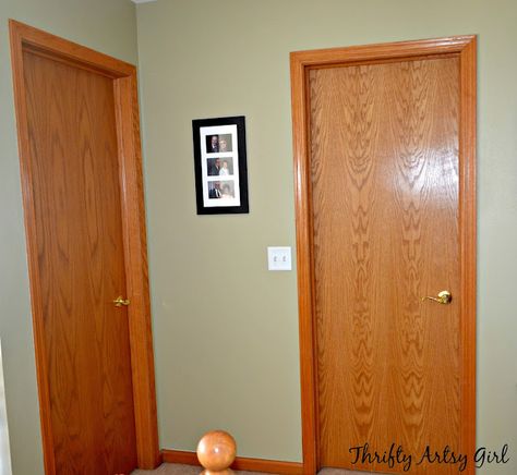 Thrifty Artsy Girl: From Hollow Core Bore to a Beautiful Updated Door: DIY Slab Door Makeover using Trim and Paint Diy Panel Door, Mobile Home Doors, Stained Trim, Door Makeover Diy, Mudroom Makeover, Closet Door Makeover, Diy Spray Paint, Front Door Makeover, Bifold Barn Doors