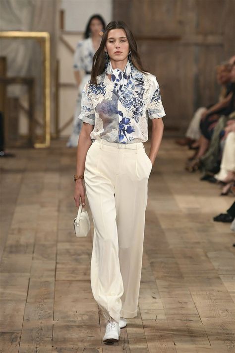 Ralph Lauren Ready To Wear Spring Summer 2024 New York – NOWFASHION Ralph Lauren Summer 2024, Ralph Lauren Spring 2024 Ready-to-wear, Ralph Lauren Ss24, Runway 2024 Summer, Ralph Lauren Spring Summer 2024, Ralph Lauren 2024 Women, Ralph Lauren Spring 2024, Spring Summer 2024 Runway, Ralph Lauren Outfits Women Casual