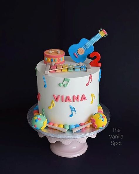 Instrument Birthday Party, Cake Music Design, Music Birthday Cakes, Music Birthday Cake, Musical Birthday Party, Musical Cake, Music Themed Cakes, Music Theme Birthday, Music Cakes