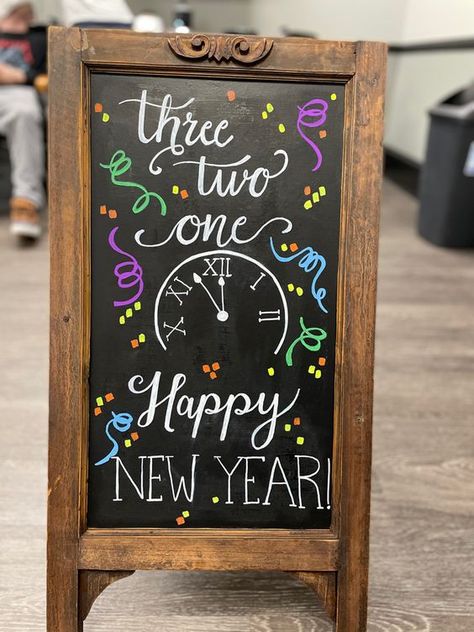 New Years Restaurant Board, New Year Chalkboard Sign, Happy New Years Chalkboard Art, New Years Chalkboard Art Ideas, New Year’s Eve Chalkboard, New Years Eve Chalkboard Art, New Year’s Eve Chalkboard Art, New Years White Board Ideas, New Years Chalkboard Ideas