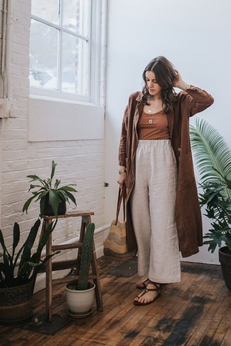 3 Looks: How I'm Styling my Wide Leg Linen Pants for Spring + Summer - Seasons + Salt Minimalist Boho Fashion, How To Style Linen Pants, Linen Pants Outfit, Style Parisienne, Leg Pants Outfit, Estilo Hippie, Mode Boho, Instagram Look, Wide Leg Linen Pants