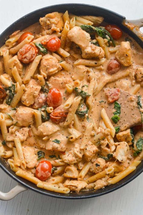 Creamy Spinach Tomato Chicken, Chicken Broccoli Tomato Pasta, Tomato Cream Chicken Pasta, Tuscan Chicken And Pasta, Tomatoe Spinach Chicken Pasta, Chicken And Chickpea Pasta Recipes, Creamy Pasta With Tomatoes, Tomatoe Chicken Pasta Recipes, Creamy Chicken Tomato Spinach Pasta