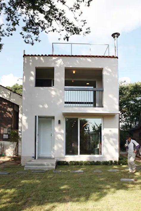 내 집 마련의 꿈을 실현한 국내 소형 주택 베스트 8 Small Prefab Cabins, Small House Design Philippines, Home Styles Exterior, Residential Building Design, Building Layout, Architecture Model House, Bungalow Style, Countryside House, Dream House Interior