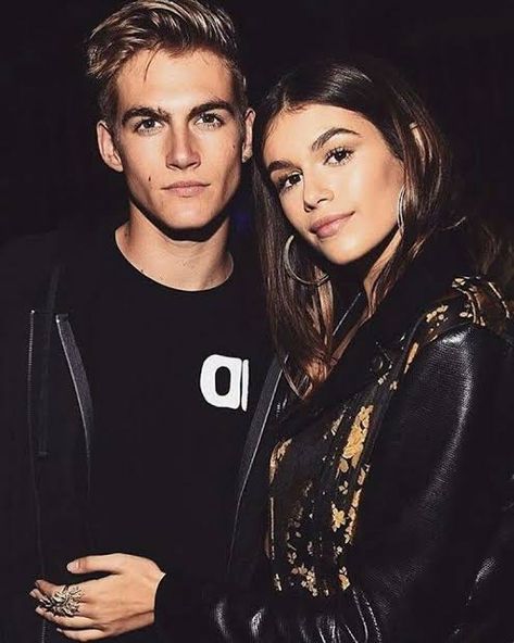 Cindy Crawford Family, Kaia And Presley Gerber, Kaia Crawford, Cindy Crawford Daughter, Presley Gerber, Kaia Jordan Gerber, Kaia Gerber Style, Celebrity Siblings, Celebrity Aesthetic