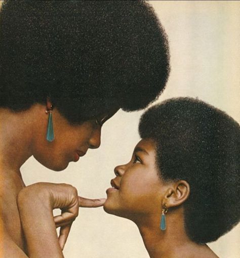 Kama Mama, Kama Binti (Like Mother, Like Daughter), 1971”, by Hank Willis Thoma Women's Hairstyles, We Are The World, 4c Hairstyles, Hairstyles Medium, E Card, Black Power, Short Haircuts, Black Culture, Afro Hairstyles