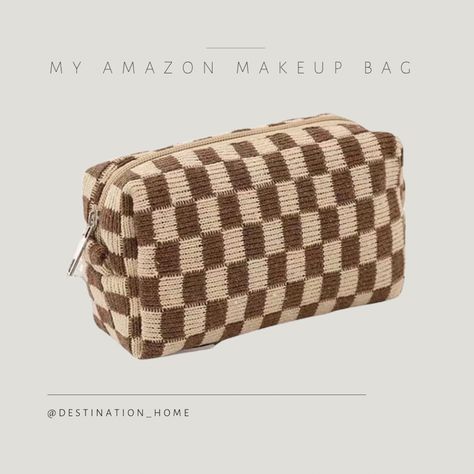 Cute Makeup Bags Amazon, Small Makeup Bags, Crochet Bag Aesthetic, Free Crochet Bag Patterns, Small Crochet Bag, Makeup Bag Pattern, Cute Makeup Bag, 2025 Goals, Mack Up