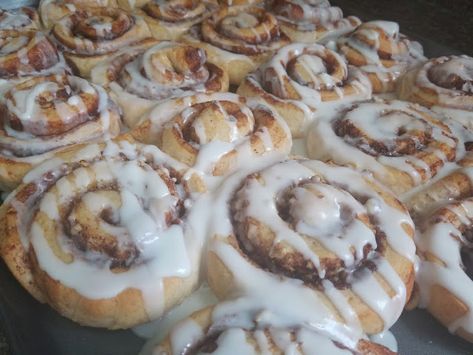 Southern Recipes for Southern Souls: SCHOOLHOUSE CINNAMON ROLLS School Cafeteria Food, Sourdough Cinnamon Rolls, Cafeteria Food, British Desserts, Best Cinnamon Rolls, Breakfast Places, Cinnamon Roll Cake, School Cafeteria, Cinnamon Rolls Homemade