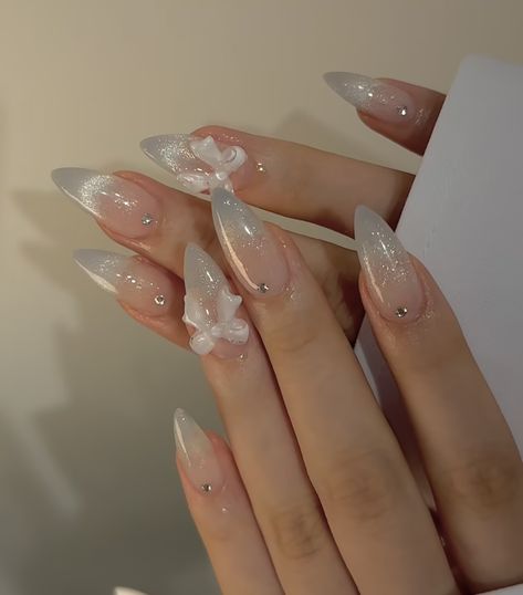 Cute Douyin Nails, Beach Winter Nails, Simple Stiletto Nail Designs, Nails Ideas With Charms, Molding Gel Nail Art, Korean Wedding Nails, Different Nails On Each Hand, Tiktok Nails, Thai Nails