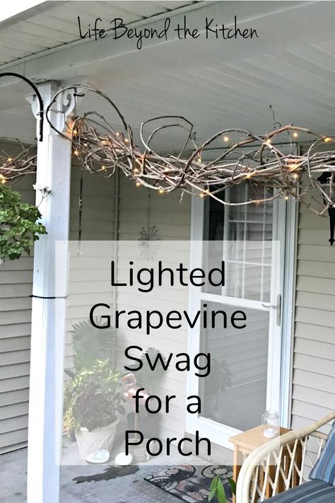 Grapevine Swag for A Porch via @lydiafilgueras Grape Vine Art Ideas, Grapevine Garland Ideas Front Porches, Grapevine Door Garland, Grape Vines Decor Ideas, Country Garland Ideas Rustic, Grapevine Christmas Garland, Front Porch Art, Grapevine Wedding Decor, Ideas For Grapevine Wreaths