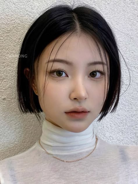 Korean Short Haircut, Hair Without Bangs, 00s Mode, Asian Haircut, Korean Short Hair, Girls Short Haircuts, Asian Short Hair, Girl Haircuts, Short Bob Haircuts