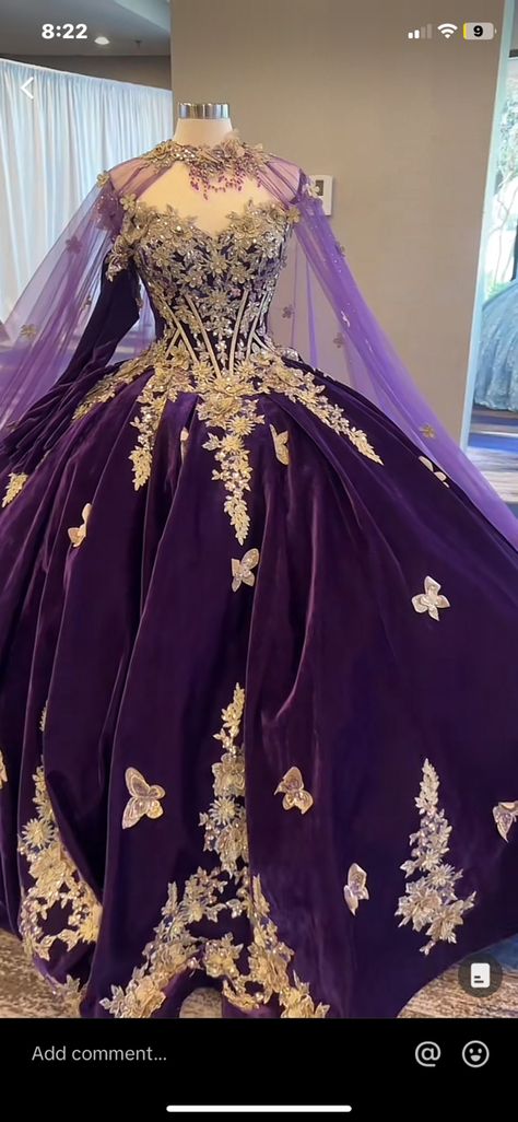 Dark Purple Dress Quinceanera, Quinceañera Themes Ideas Purple, Purple 15 Dress, Purple Xv Dresses, Black And Purple Sweet 16 Dresses, Dark Purple Sweet 16 Dress, Royal Purple Quince, Quince Dresses Purple And Gold, Dark Purple Sweet 16 Dresses