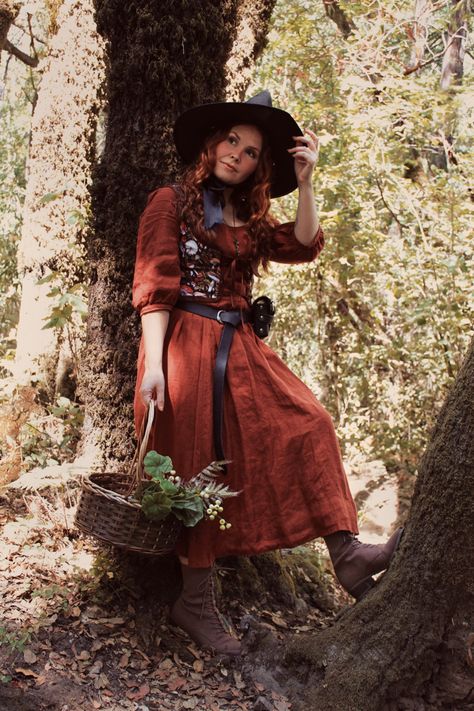 Herbalist Witch Herbalist Witch, Forest Party, Fair Outfits, Belt Pouch, Forest Fairy, April 15, Samhain, Fantasy Fashion, Dream Wardrobe