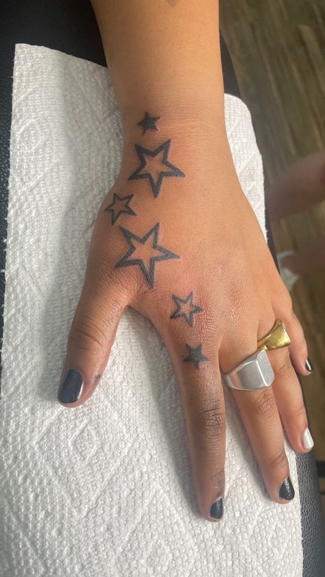 Small 2000s Tattoos, Punk Rock Tattoos Women, Punk Hand Tattoo, Punk Rock Tattoo Ideas, Cute Goth Tattoo Ideas, Stars Tattoo Y2k, Rockstar Tattoos, Pop Punk Tattoo, Rock Tattoo Ideas