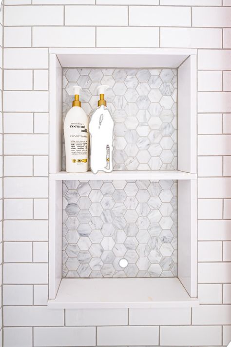 Bathroom Shower Subway Tile, Bathtub Niche Placement, Shower Niche Placement, Shower Niche Tile Ideas, Grey Grout Bathroom, White Subway Tile Shower, Shower Alcove, Light Grey Bathrooms, Tile Shower Niche