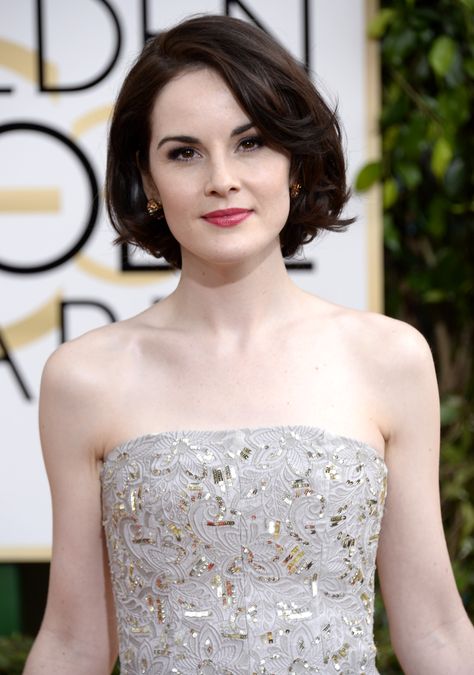 Michelle Dockery of Downton Abbey on the Golden Globes' Red Carpet, hair by Sascha Breuer for Davines! Find the formula on Facebook.com/DavinesNorthAmerica and on instagram @davinesnorthamerica! Michelle Dockery Hair, Michelle Dockery, Hairstyle Trends, Pelo Afro, 2015 Hairstyles, Top Hairstyles, Short Layered Haircuts, Womens Style, Casual Hairstyles