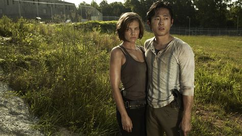 Glenn Maggie Walking Dead Wallpaper | Tv Shows HD Wallpapers Maggie Walking Dead, Glen And Maggie, Glenn The Walking Dead, Glenn Y Maggie, Walking Dead Wallpaper, Glenn Rhee, Steven Yeun, The Walking Dead Tv, Dead Zombie