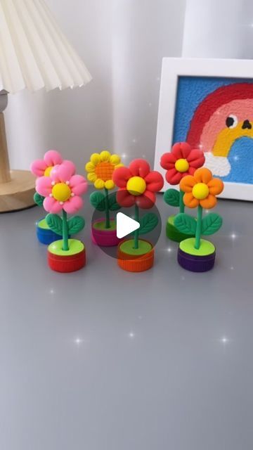 Bottle Cap Clay Art, Clay Crafts Flower Pot, Clay Flower Pots Ideas, Craft Spring, Bottle Top Crafts, Glass Painting Patterns, Flower Bottle, Clay Flower Pots, Art & Craft Paint