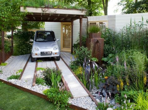 Love this green driveway from the RHS Flower Show at Tatton Park Permeable Driveway, Small Front Gardens, Front Gardens, Small Front Yard, Front Garden Design, Pergola Attached To House, British Flowers, Deck With Pergola, Pergola Plans