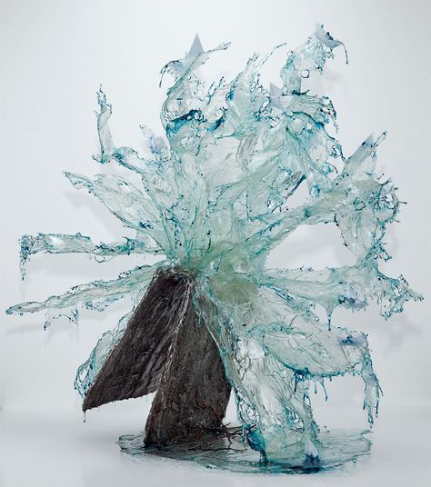 Artist Annalù Boeretto’s Explosive Liquid Sculptures Cast in Resin Glass Painted Glass Art, Stained Glass Ornaments, Colossal Art, Bookmaking, Book Sculpture, Paper Ideas, Glass Sculptures, Book Arts, Resin Sculpture