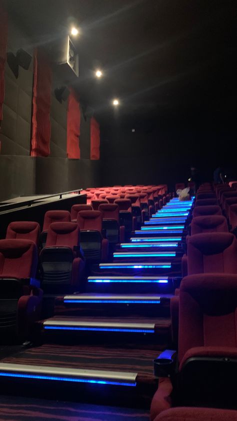 Gadar 2 Theatre Snap, The Nun 2 Theatre Snap, Movie Theater Job Aesthetic, Movie Dates Aesthetic, Movies Date Aesthetic, Preppy Movie Theater, Theater Snapchat Stories, Inox Movie Theatre Snap, Cenima Pics Ideas