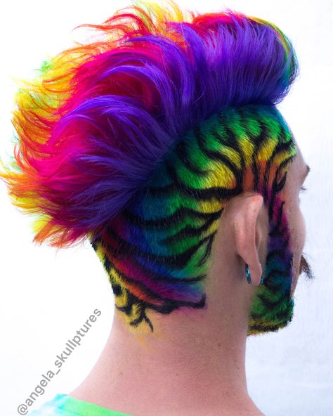 Shaved Hair Dye Designs, Magical Hair, Comb Over Haircut, Shaved Hair Designs, Mens Hair Colour, Rainbow Hair Color, Boy Hair, Hair Patterns, Men Hair Color