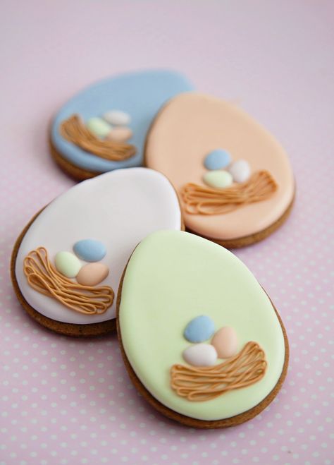 Easter Egg Cutout Cookies, Easter Eggs Sugar Cookies, Cookies Easter Decorated, Easter Eggs Cookies, Easter Iced Sugar Cookies, Easter Cookie Designs, Egg Sugar Cookies Decorated, Easter Egg Cookie Decorating Ideas, Easter Decorated Cookies Ideas