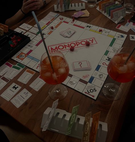 Monopoly Date Night, Monopoly Astethic, Board Games Astethic, Monopoly Night Aesthetic, Monopoly Game Aesthetic, Monopoly Photography, Fancy Monopoly, Friends Game Night Aesthetic, Monopoly Aesthetic