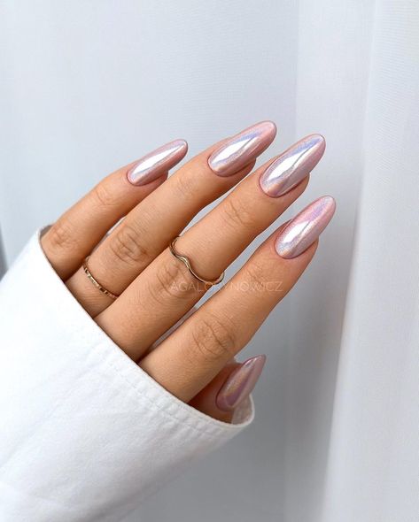 60 Cute Spring/Summer Nails to Inspire You Chrome Nail Art, Marble Nail Designs, Chrome Nails Designs, Metallic Nails, Holographic Nails, Stick On Nails, Classy Nails, Floral Nails, Chrome Nails