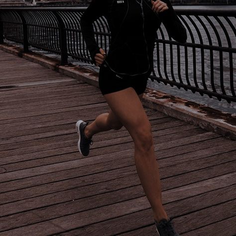 Fitness Vision Board, Running Inspiration, Girl Running, Workout Aesthetic, Sport Motivation, Running Motivation, Main Page, Mode Vintage, Sport Running