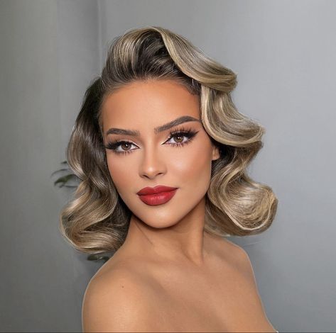 Hollywood Glam Hair, Cabelo Pin Up, Old Hollywood Hair, Gatsby Hair, Pageant Hair, Hollywood Hair, Classic Hairstyles, Glam Hair, Short Wedding Hair