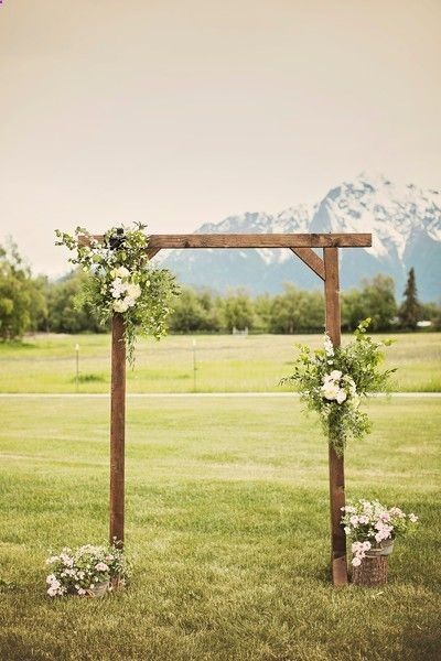 30+ Outdoor Wedding Decoration Ideas Wow Your Guests #yellowwedding #gifts #lifestyle #weddingday #funtime Wedding Arch Greenery, Simple Wedding Arch, Wood Wedding Arches, Wedding Trellis, Wedding Arch Ideas, Wooden Wedding Arches, Wedding Ceremony Setup, Wedding Arches Outdoors, Diy Wedding Arch